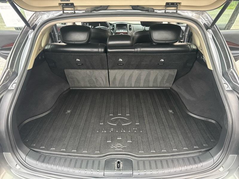 Infiniti QX50 4D SUV AWD 2016