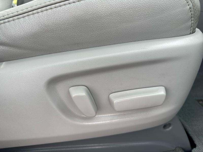 Toyota Sienna XLE FWD 8-Passenger V6 2014