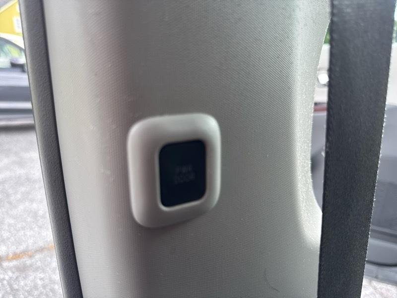 Toyota Sienna XLE FWD 8-Passenger V6 2014
