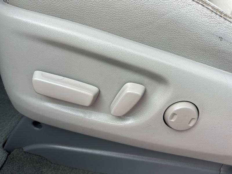 Toyota Sienna XLE FWD 8-Passenger V6 2014