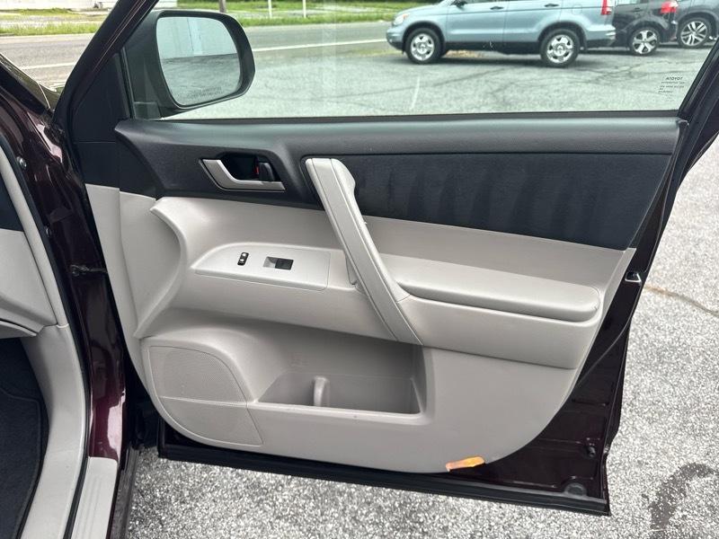 Toyota Highlander 4WD 2013