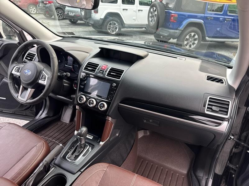 Subaru Forester 2.5i Touring 2017