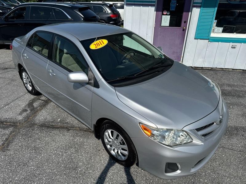 Toyota Corolla LE 2011