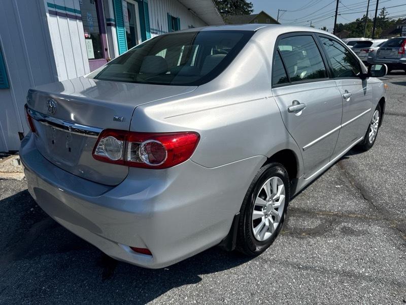 Toyota Corolla LE 2011