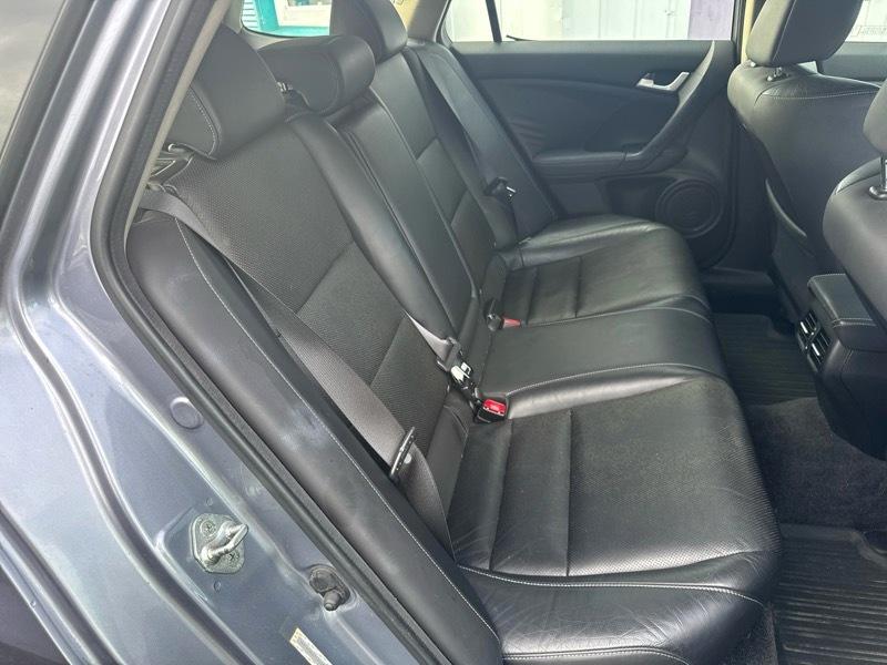 Acura TSX Sport Wagon 5-Spd AT w/ Technology Package 2012