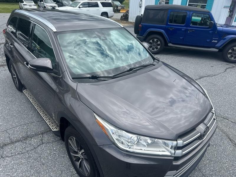Toyota Highlander XLE AWD V6 2017