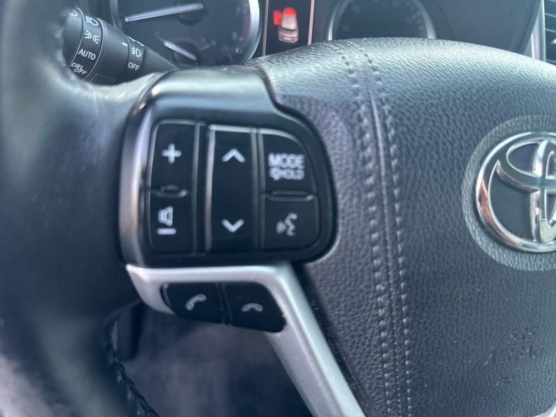 Toyota Highlander XLE AWD V6 2017