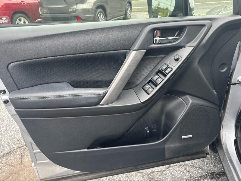 Subaru Forester 2.5i Touring 2016