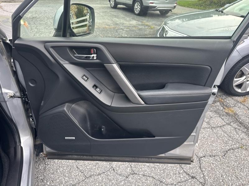 Subaru Forester 2.5i Touring 2016