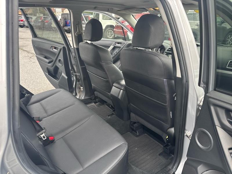 Subaru Forester 2.5i Touring 2016