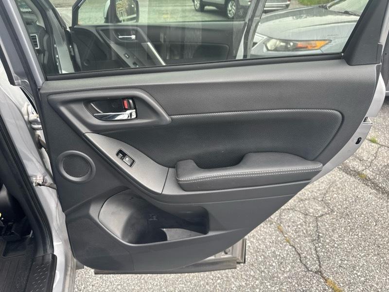 Subaru Forester 2.5i Touring 2016