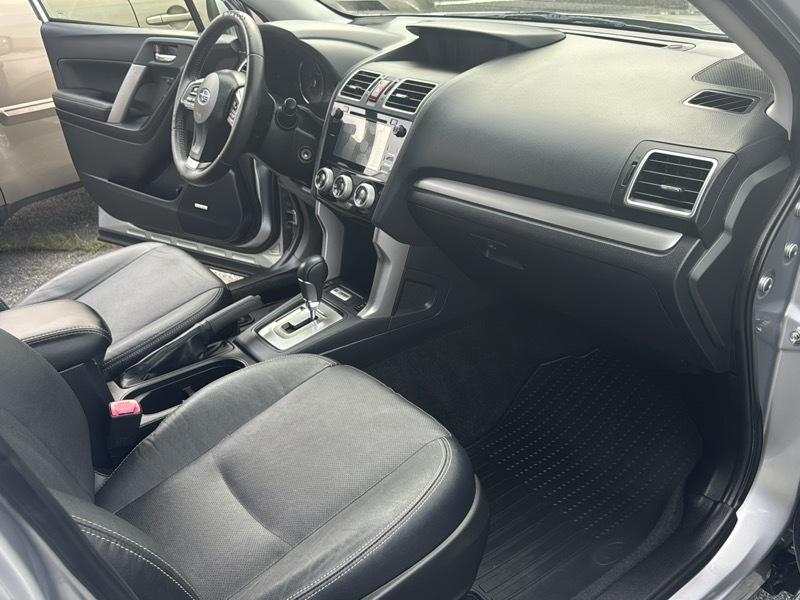 Subaru Forester 2.5i Touring 2016