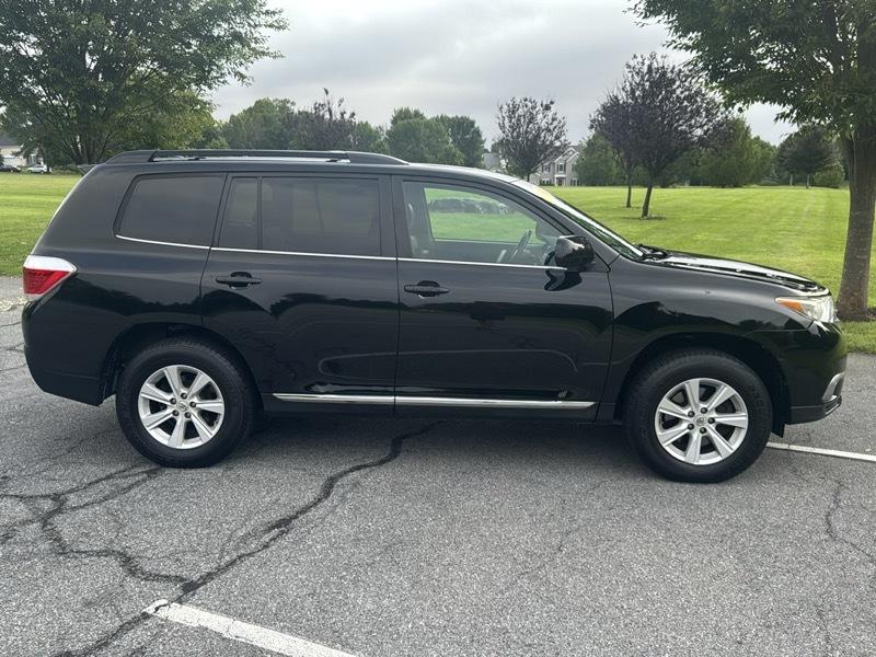 Toyota Highlander XLE AWD V6 2012