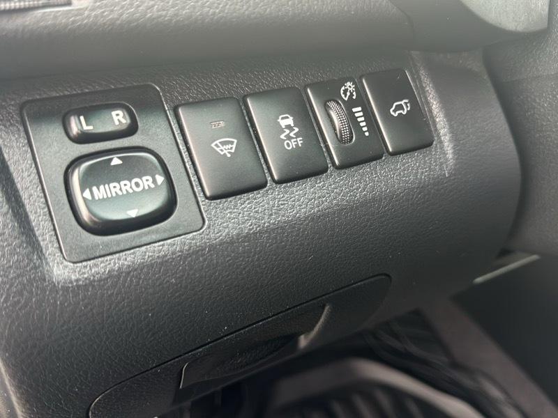 Toyota Highlander XLE AWD V6 2012