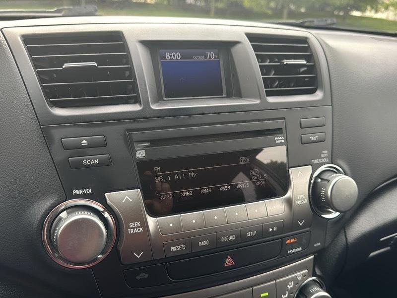 Toyota Highlander XLE AWD V6 2012