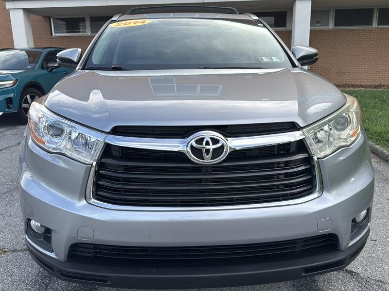 Toyota Highlander XLE AWD V6 2014