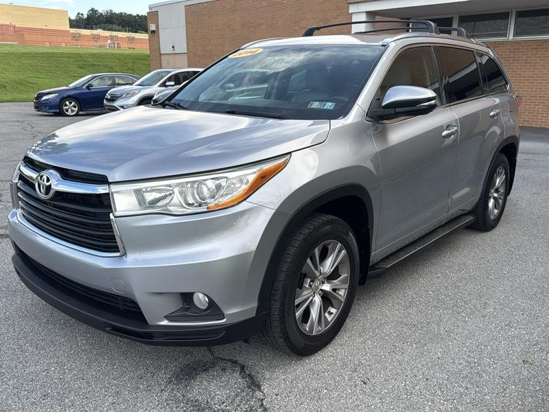 Toyota Highlander XLE AWD V6 2014