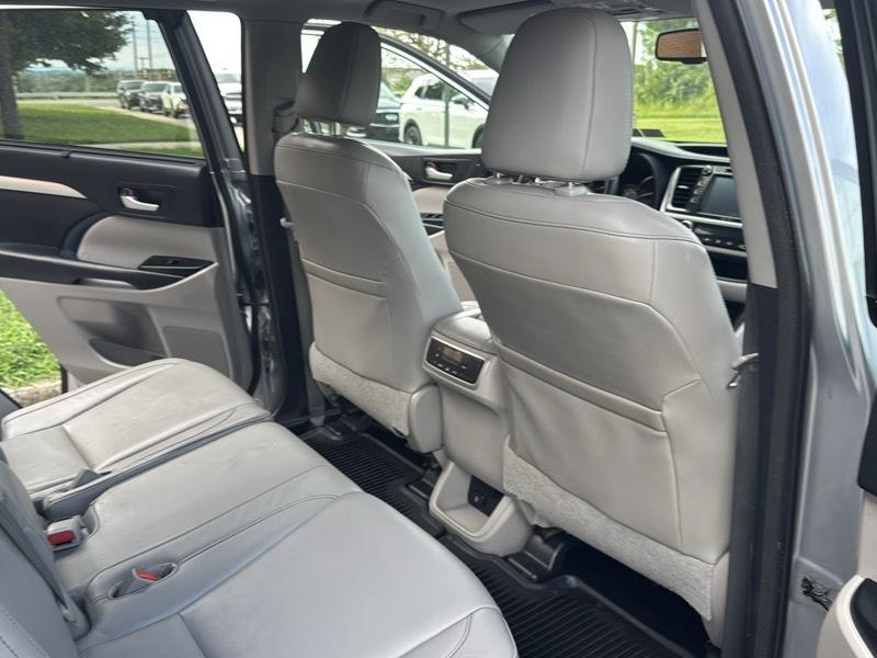 Toyota Highlander XLE AWD V6 2014