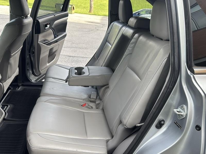 Toyota Highlander XLE AWD V6 2014