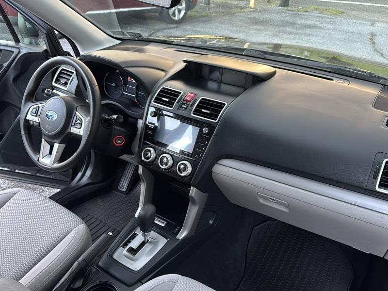 Subaru Forester Premium AWD 2018