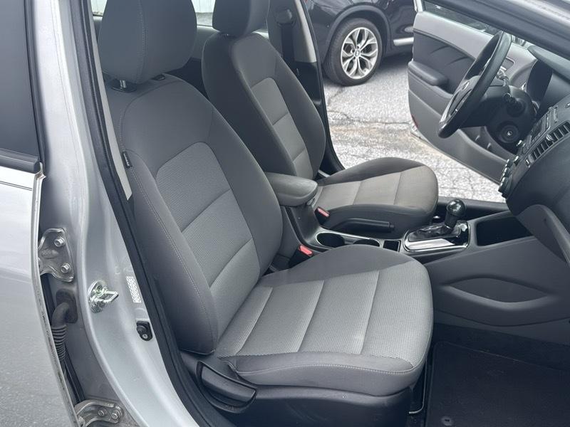 Kia Forte LX 4D Sedan 2017
