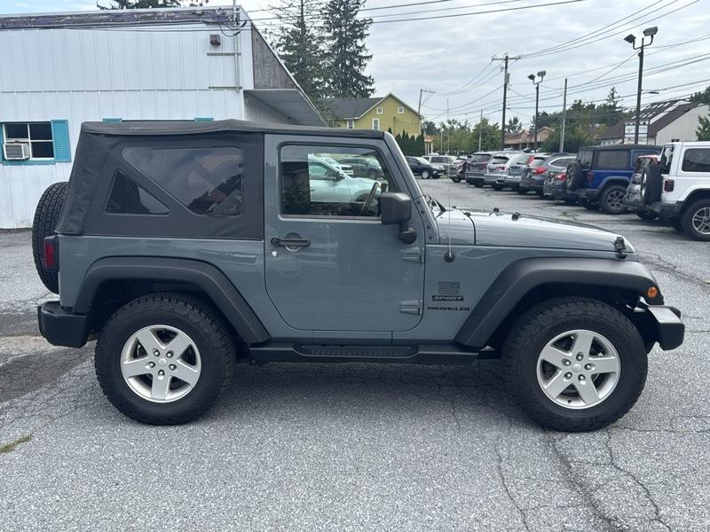Jeep Wrangler Sport 4WD 2015