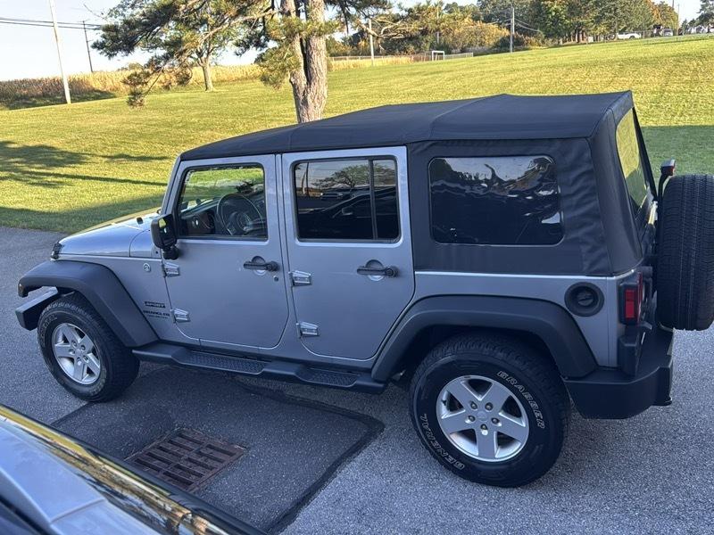 Jeep Wrangler Unlimited Sport 4WD 2014