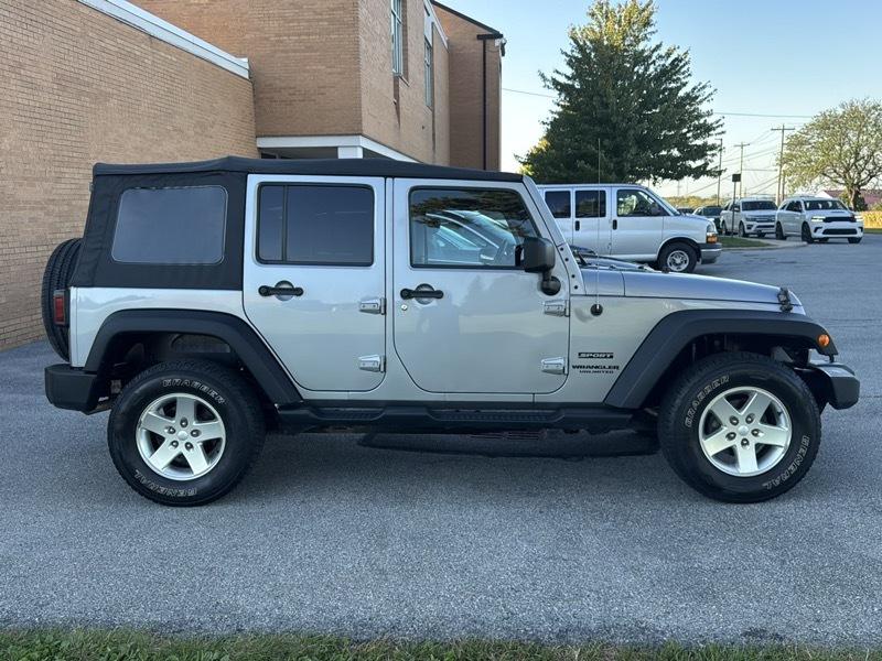 Jeep Wrangler Unlimited Sport 4WD 2014