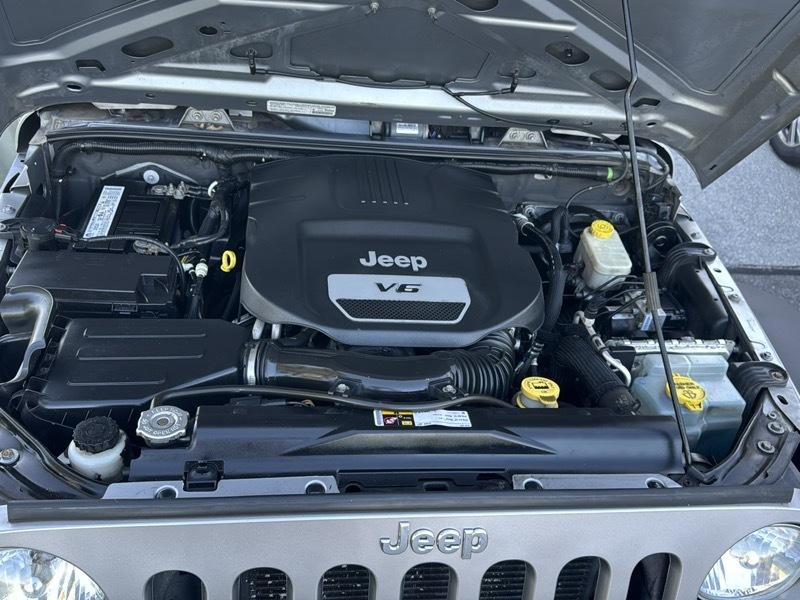 Jeep Wrangler Unlimited Sport 4WD 2014