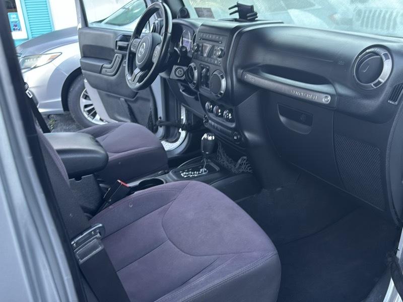 Jeep Wrangler Unlimited Sport 4WD 2014