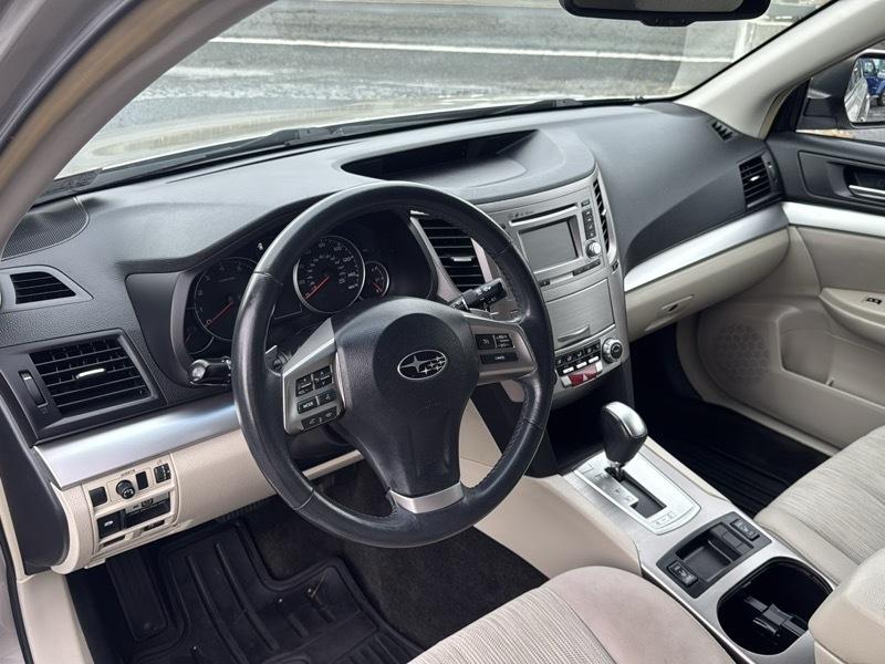 Subaru Outback 2.5i Premium 2014