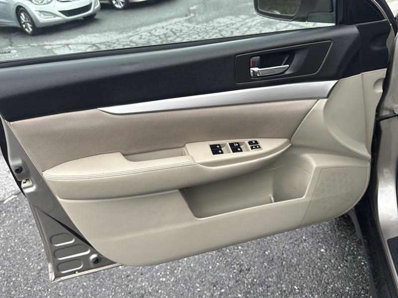 Subaru Outback 2.5i Premium 2014