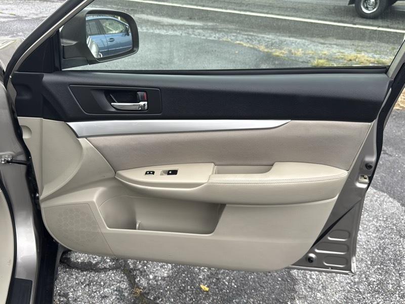 Subaru Outback 2.5i Premium 2014
