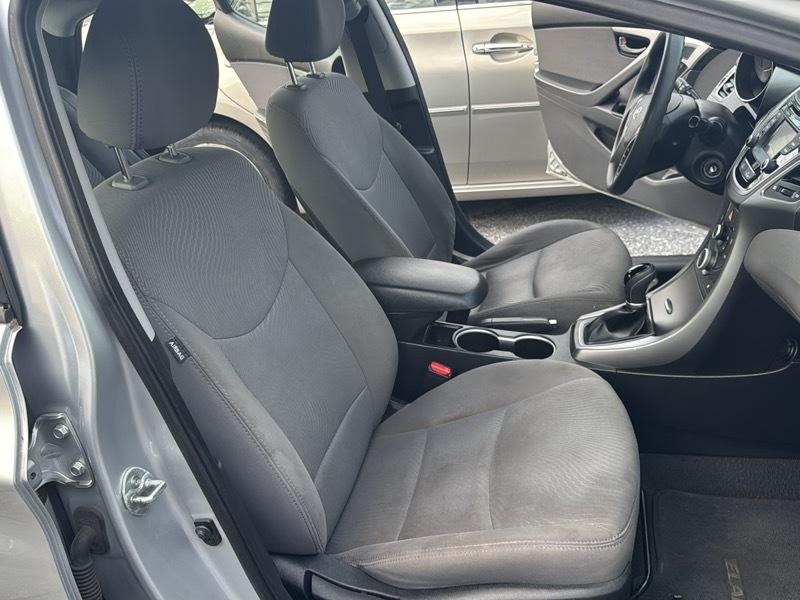Hyundai Elantra 4dr Sdn Auto SE 2014