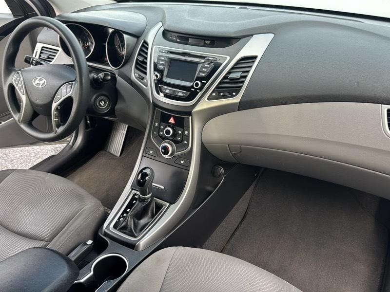 Hyundai Elantra 4dr Sdn Auto SE 2014