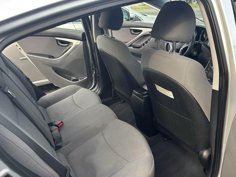 Hyundai Elantra 4dr Sdn Auto SE 2014