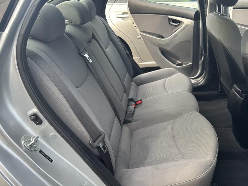 Hyundai Elantra 4dr Sdn Auto SE 2014