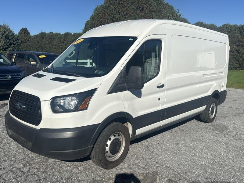 Ford Transit 250 Van Med. Roof 148-in. WB 2019