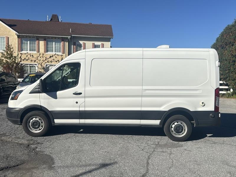 Ford Transit 250 Van Med. Roof 148-in. WB 2019