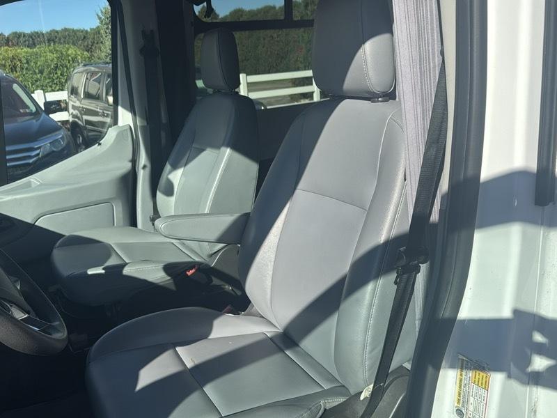 Ford Transit 250 Van Med. Roof 148-in. WB 2019