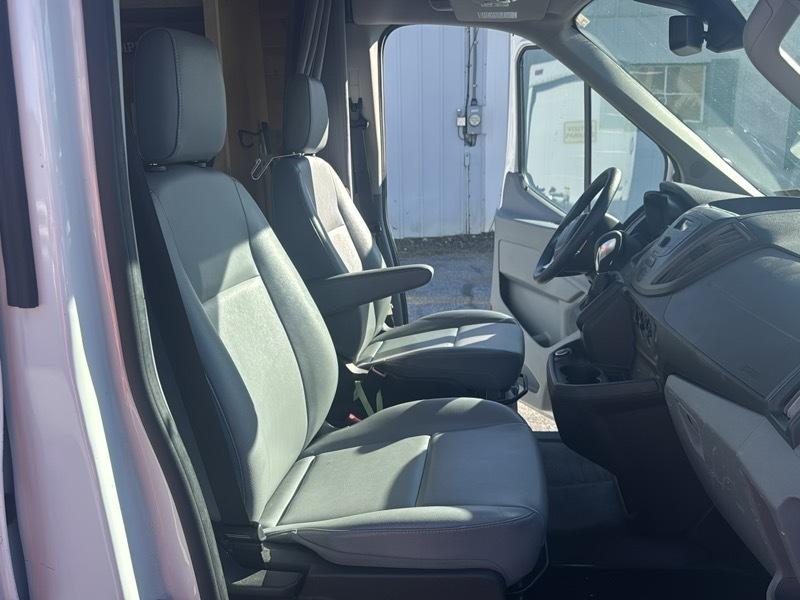 Ford Transit 250 Van Med. Roof 148-in. WB 2019