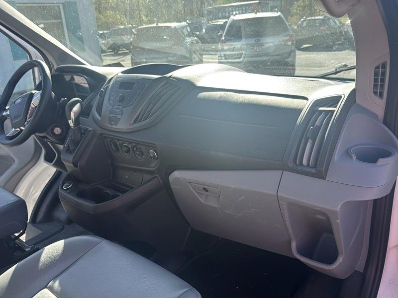 Ford Transit 250 Van Med. Roof 148-in. WB 2019