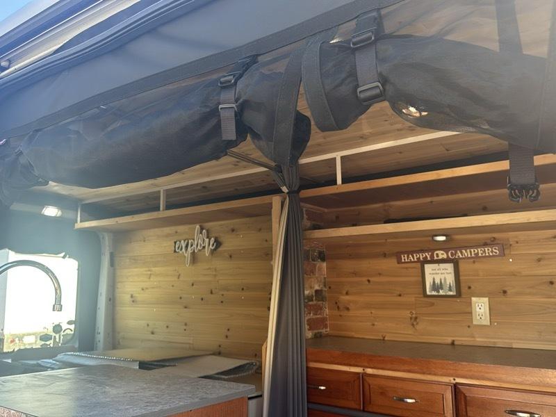 Ford Transit 250 Van Med. Roof 148-in. WB 2019