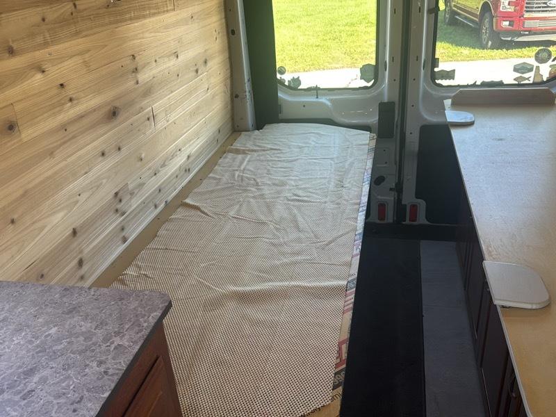 Ford Transit 250 Van Med. Roof 148-in. WB 2019