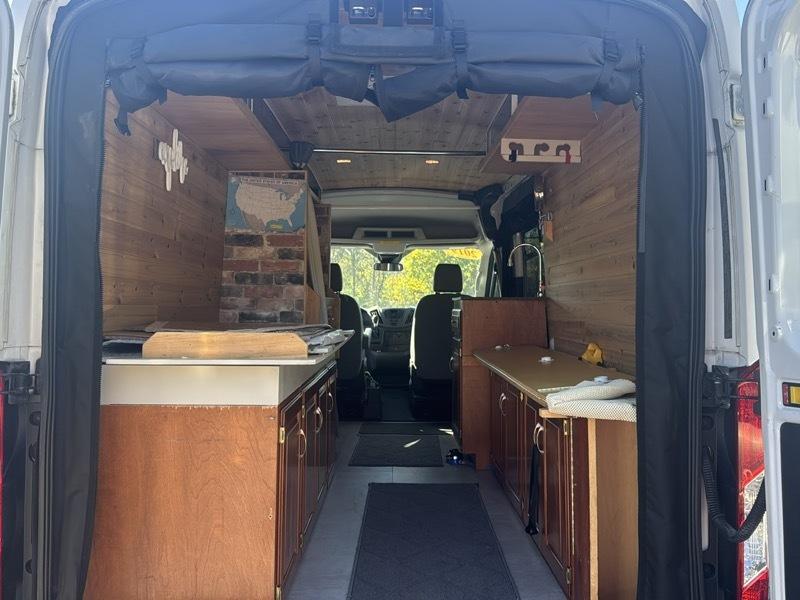 Ford Transit 250 Van Med. Roof 148-in. WB 2019