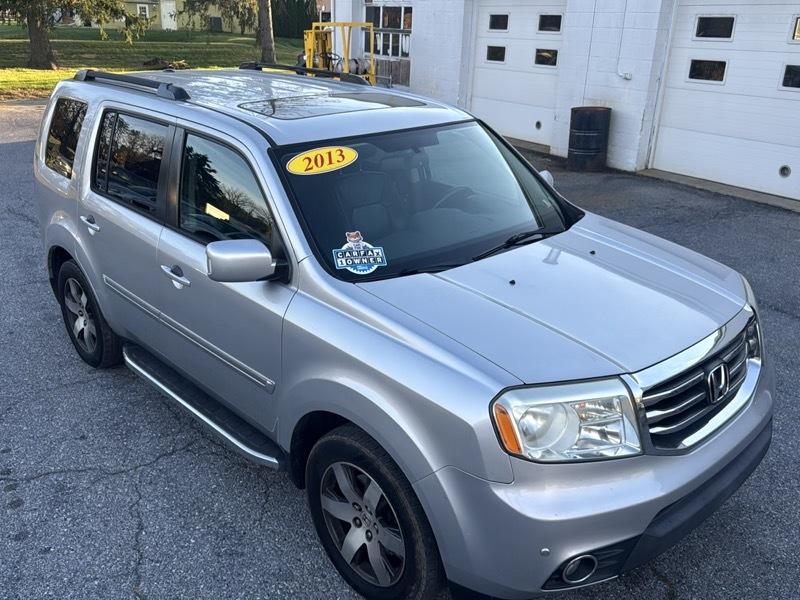 Honda Pilot Touring 4WD with DVD 2013