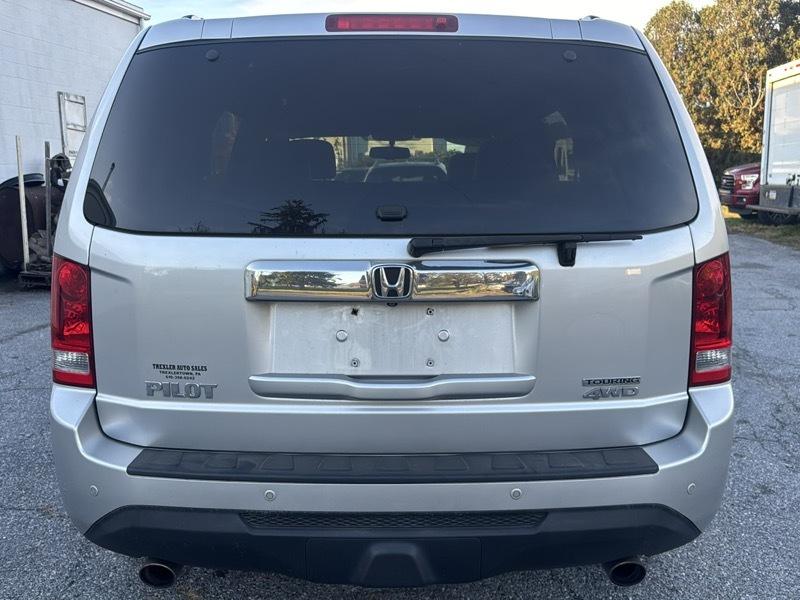 Honda Pilot Touring 4WD with DVD 2013