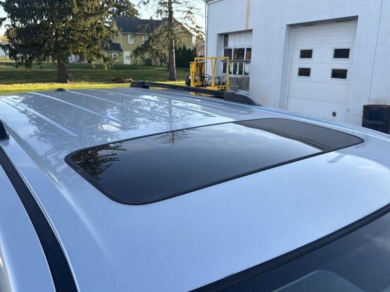 Honda Pilot Touring 4WD with DVD 2013
