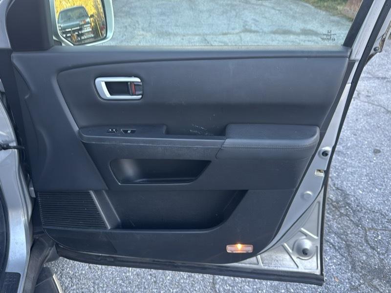 Honda Pilot Touring 4WD with DVD 2013