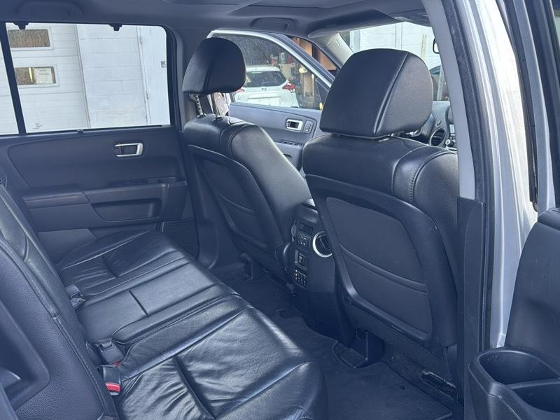 Honda Pilot Touring 4WD with DVD 2013